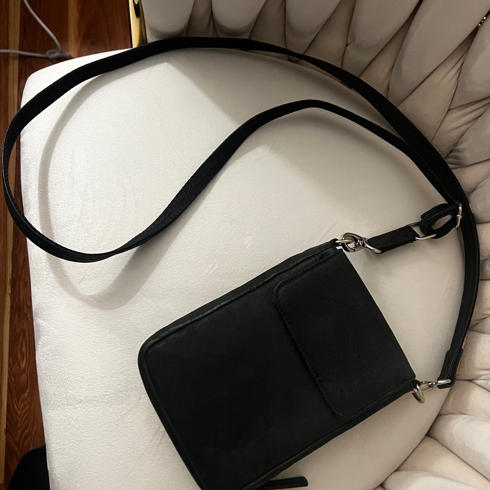 Black conceal Carry Leather Crossbody Phone Bag - Minimalist Travel Style